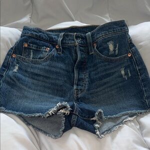 NWOT Levi Distressed Dark Blue Denim Women's Shorts